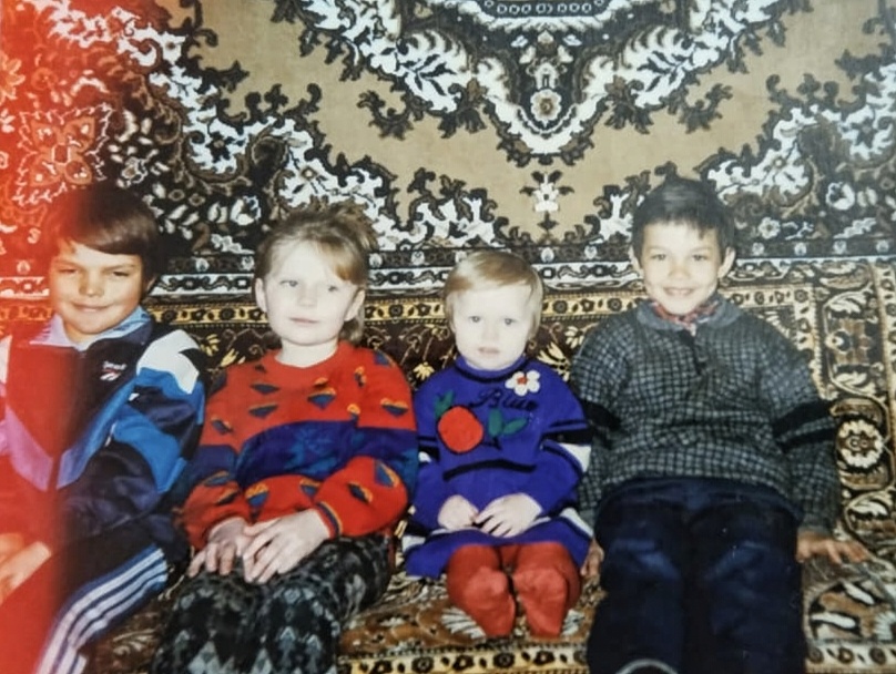 Игорь, моя сестра Таня, я и Руслан 