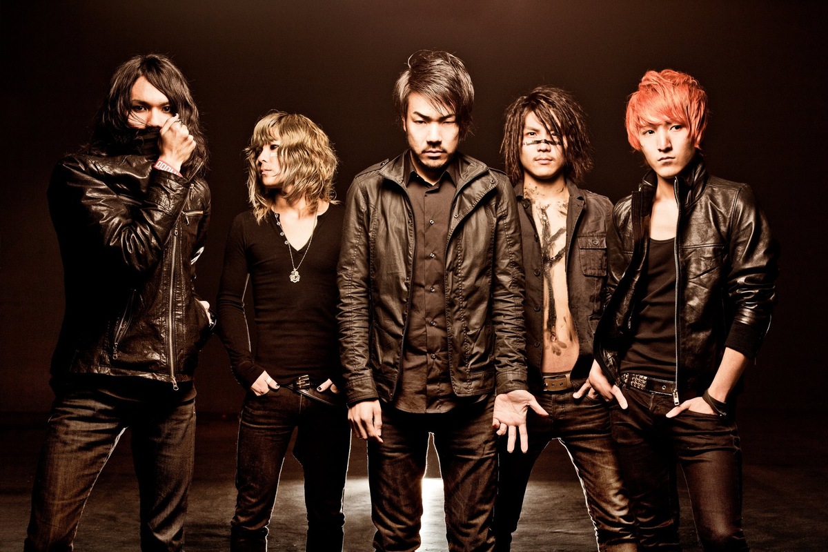 Группа Crossfaith