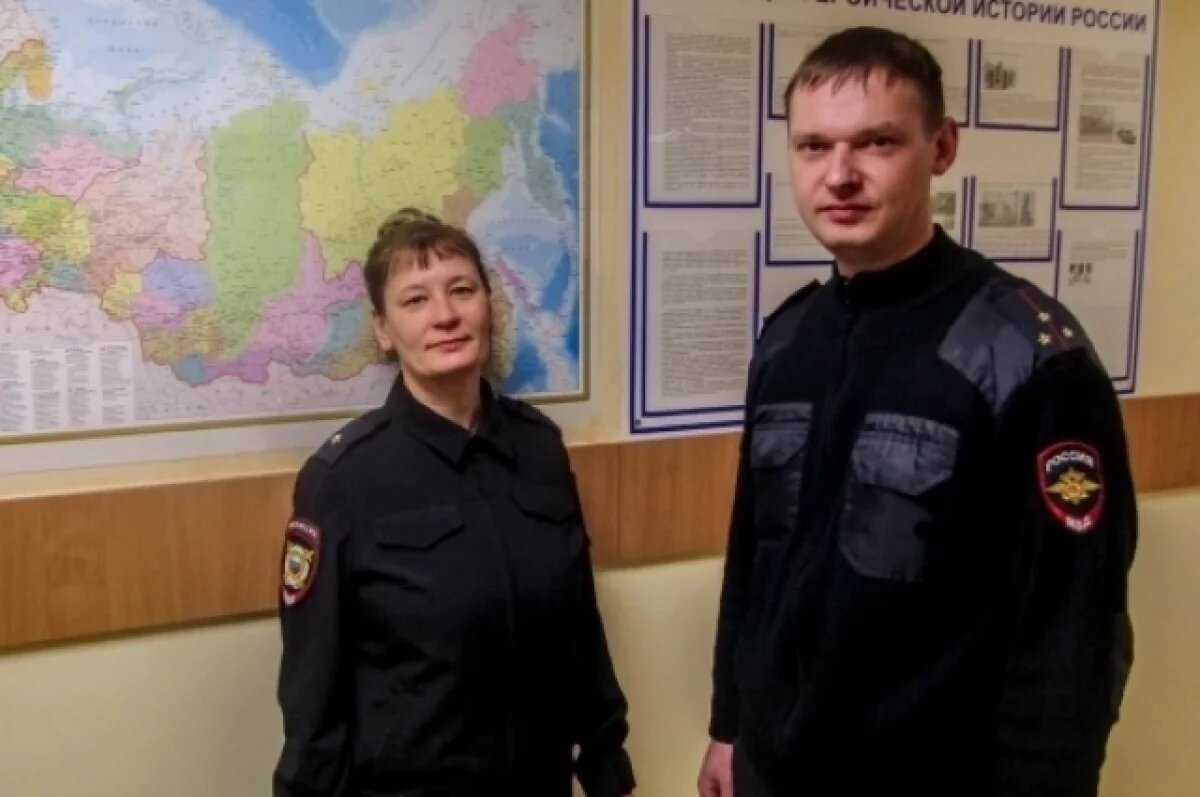    Полицейские из Пыталово защитили женщину от мошенников