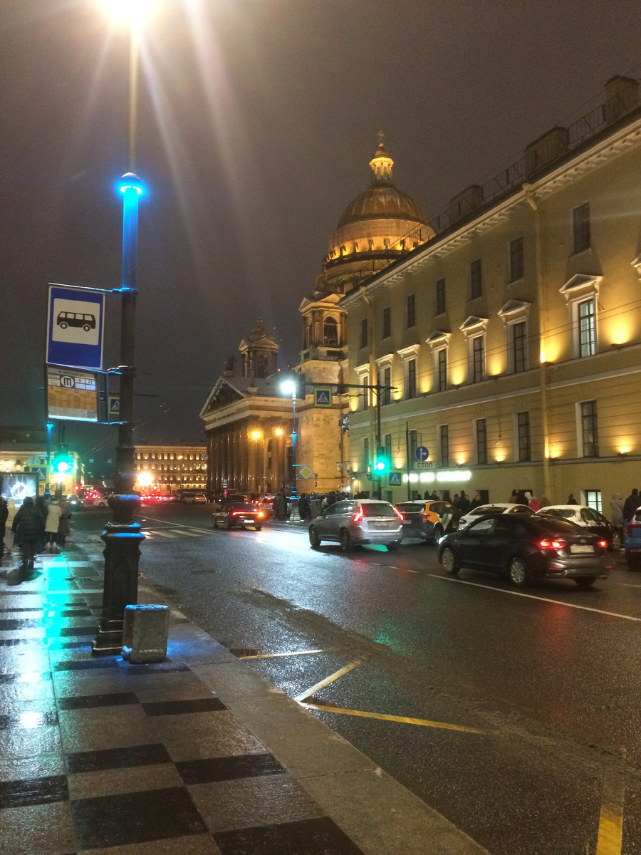 Вечерний Питер. Картинка взята из личного альбома автора.