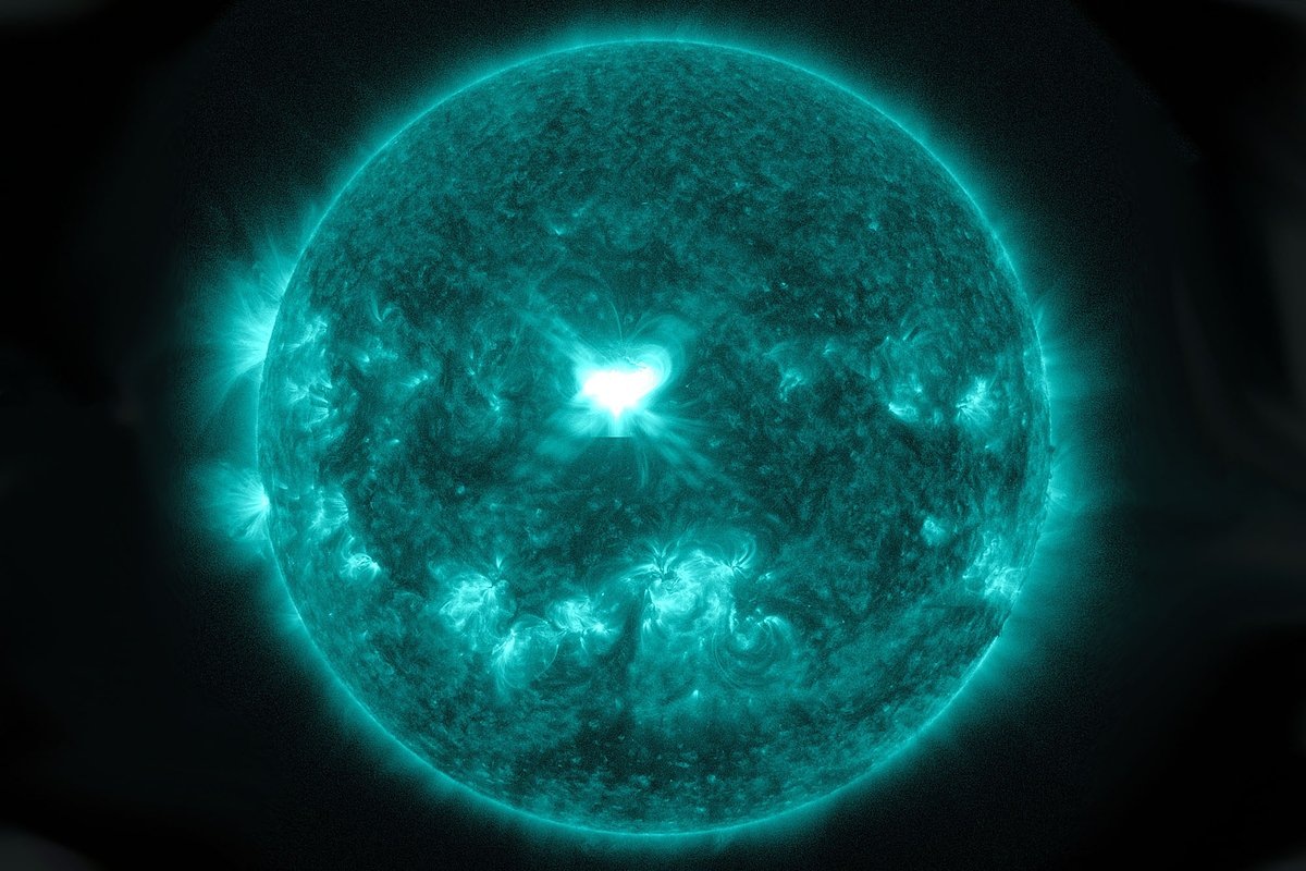 Фото: NASA / SDO / Reuters