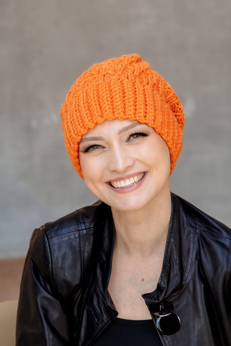 Стильные вязаные шапки от Оксаны Тимофеевой