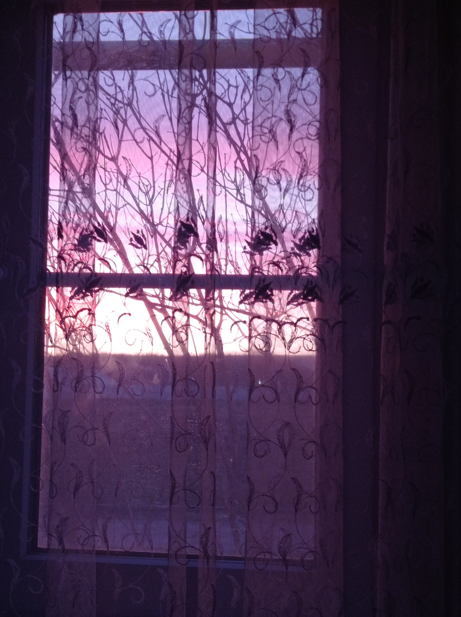 Восход в окне родительского дома