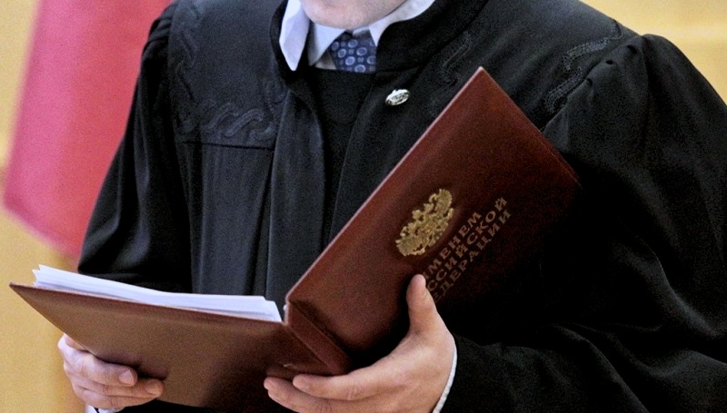 Сейчас "дамоклов меч" правосудия опустится... Фото из открытых источников.