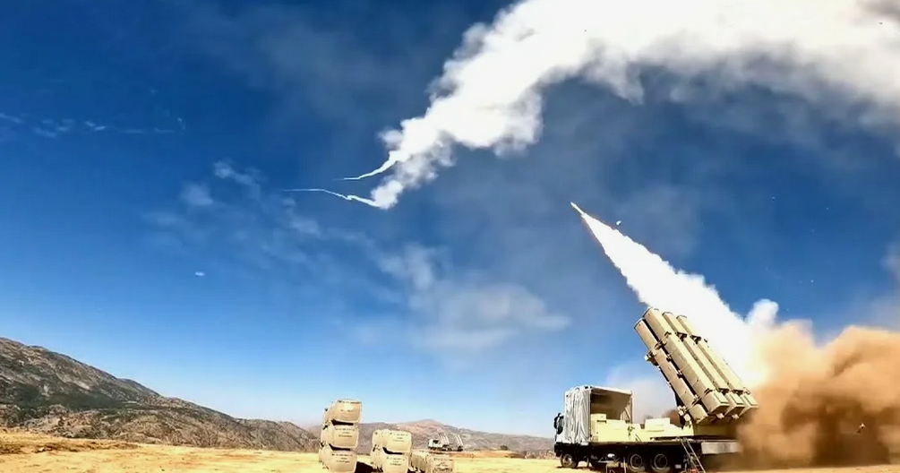 ОТРК Fath-360, как и многие иранские комплексы, ведет свою родословную от советской ракеты Р-17. Фото ИРНА