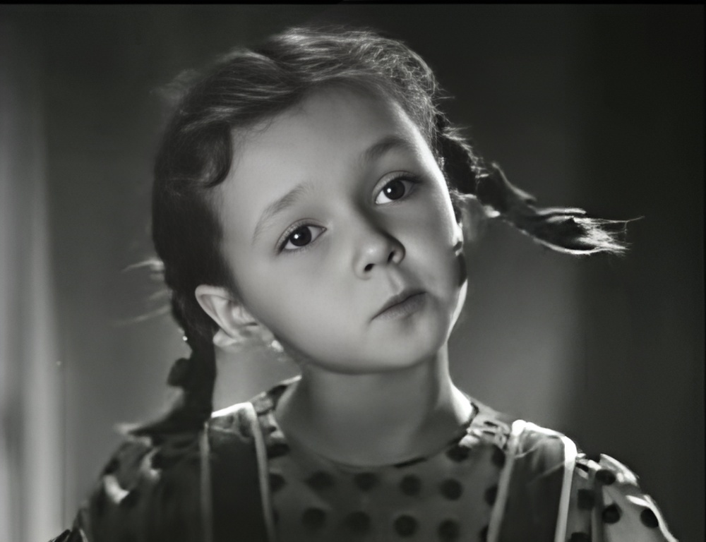 Наталья Защипина в фильме «Слон и верёвочка», 1945 г.