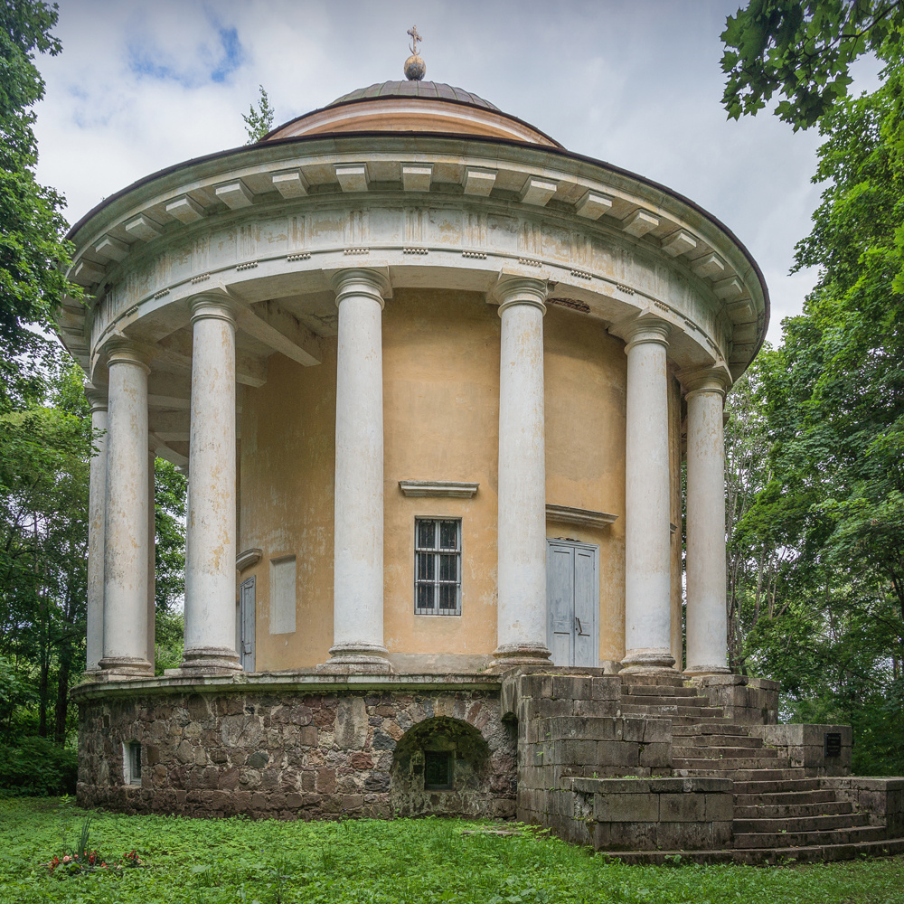 Никольское-Черенчицы. Тверская обл. Воскресенский (Никольский) Храм-ротонда (1789-1802, Н.А.Львов). Фото АЯ 2015.