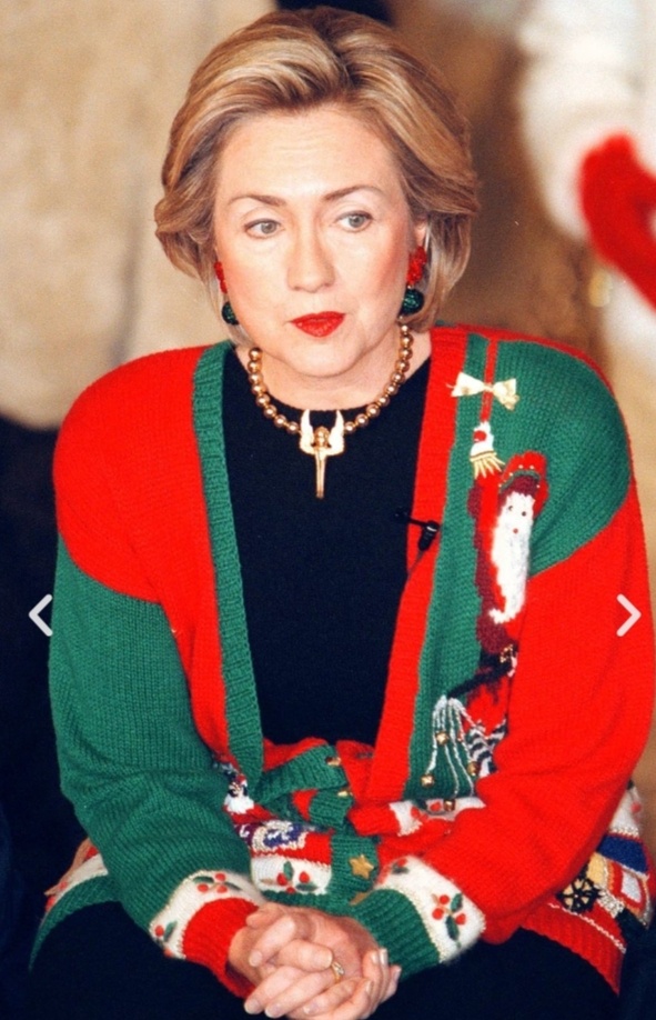 В таком кардигане выражение лица должно быть не таким