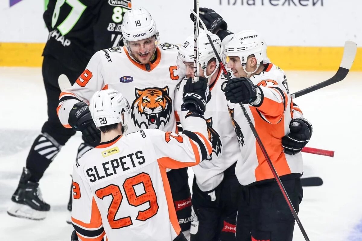    ХК «Амур» начал год с победы над челябинским «Трактором» в овертайме