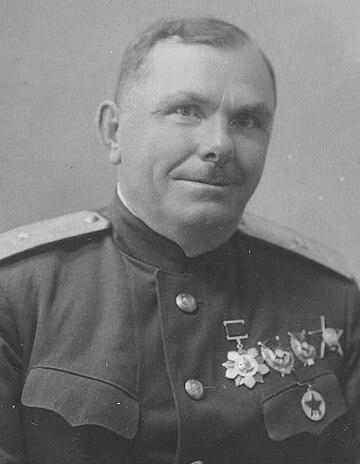 Трофим Калинович Коломиец (28 сентября 1894 года, Елизаветград — 4 апреля 1971 года, Волгоград) — советский военачальник, генерал-лейтенант (1943)
