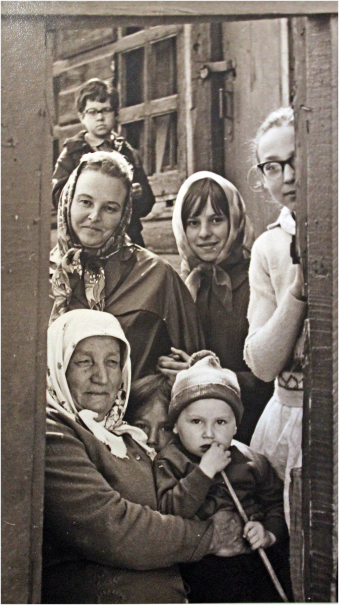 «Дорогие лица старого двора»