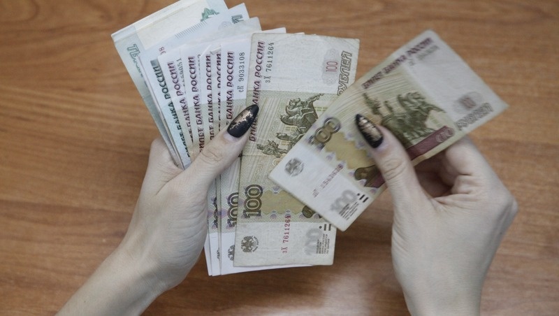    С 1 января 2025 года в России люди с высокими доходами будут платить в госказну больше Фото: ИА «Победа26»