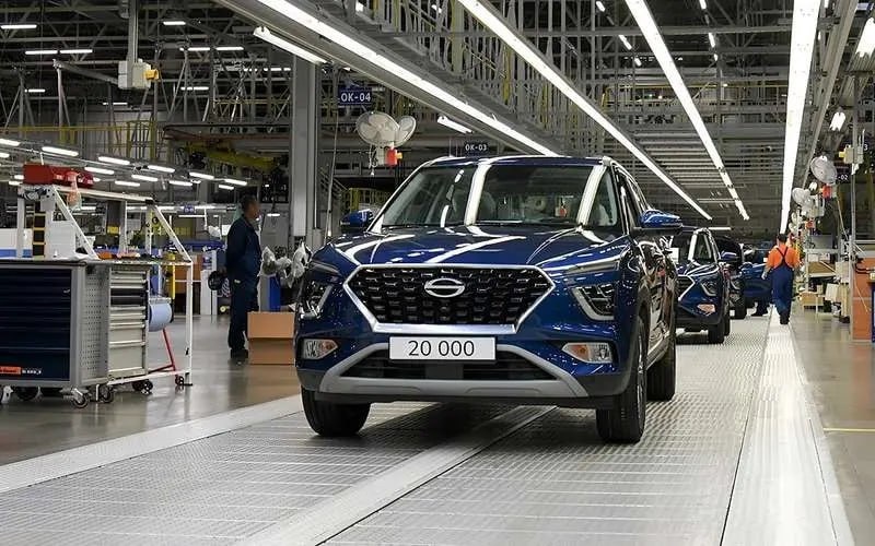 Завод АГР (ранее Hyundai) выпустил 20-тысячный автомобиль с момента возобновления производства в феврале 2024 года.

Юбилейным автомобилем стал Solaris HC (Hyundai Creta). Кроссовер в комплектации Prestige Smart оснащен 2-литровым бензиновым мотором (150 л.с.) и АКПП.

На данный момент завод АГР производит четыре модели автомобилей полного цикла. К ним относятся Solaris HS (Hyundai Solaris), Solaris HC (Hyundai Creta), Solaris KRS (Kia Rio седан) и Solaris KRX (хетчбэк Kia Rio X-Line).

Цены на автомобили варьируются от 2,02 млн рублей за базовую комплектацию Solaris HS до 2,513 млн рублей за Solaris HC.


