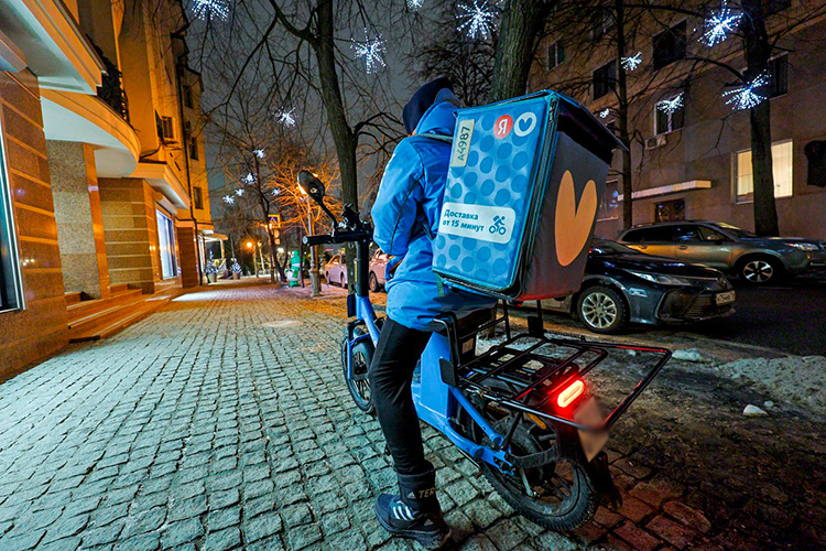    «В 2024 году рост этой псевдосамозанятости перевалил за 10 миллионов человек, а 10 миллионов — это примерно треть производящего что-то населения в стране. Много».   
Фото: «БИЗНЕС Online»