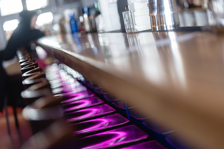    «Сейчас межсезонье, выручка падает, и если сравнивать с летом, то у кого-то проседание может быть и на 40%».   
Фото: «БИЗНЕС Online»