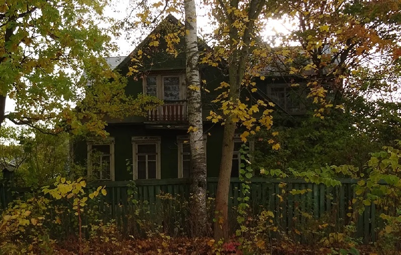 дом на окраине