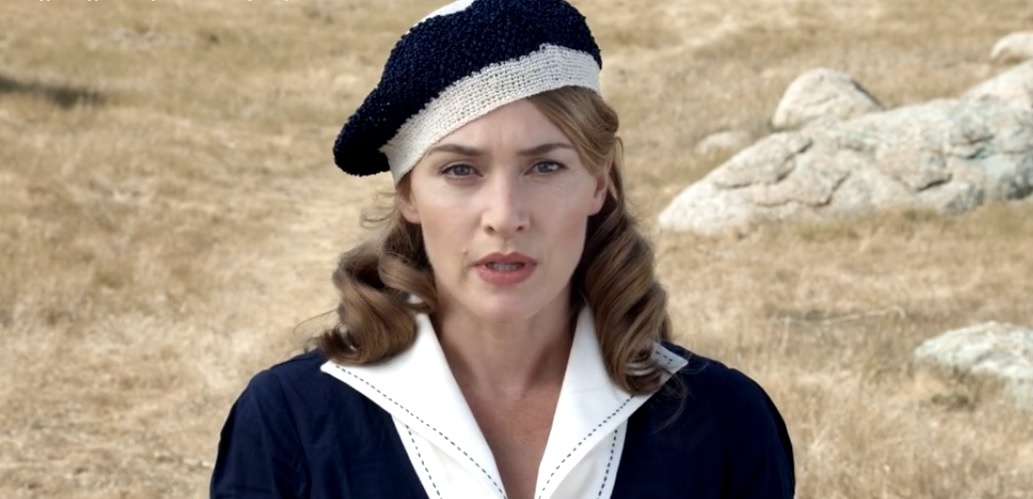 скриншот автора. Кадр из фильма "Месть от кутюр". Простой берет, связанный крючком.