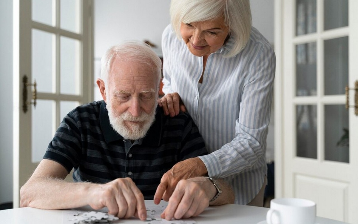    Назван средний размер социальной пенсии россиян в ушедшем 2024 году Freepik