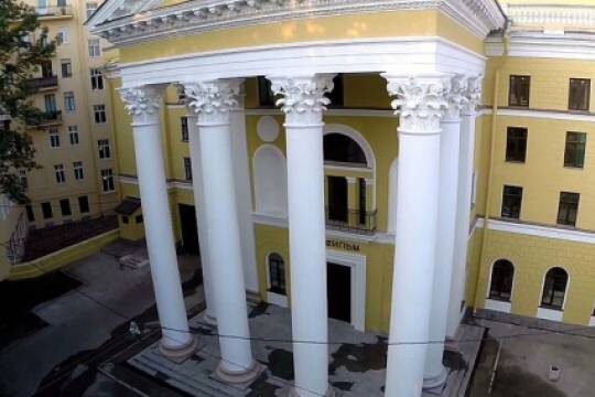    Давно не про кино