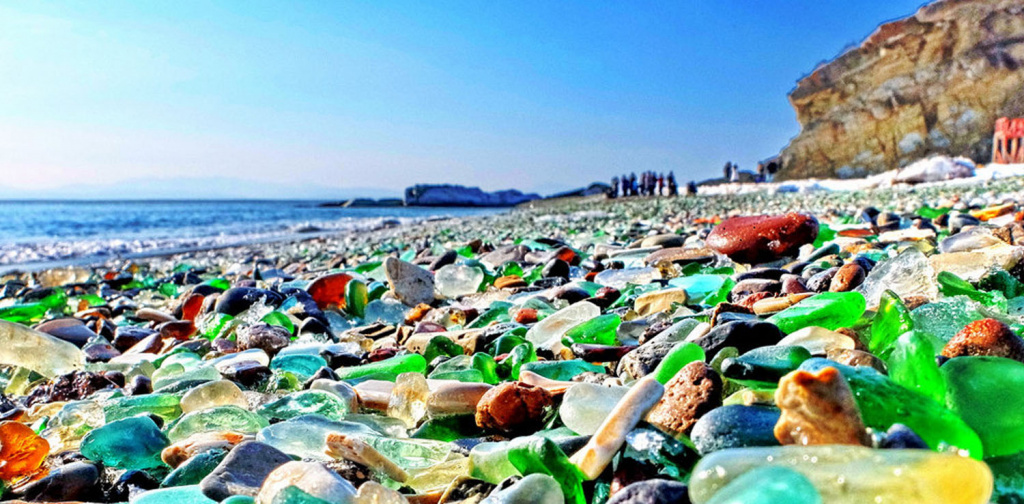 Стеклянный пляж в Приморском крае