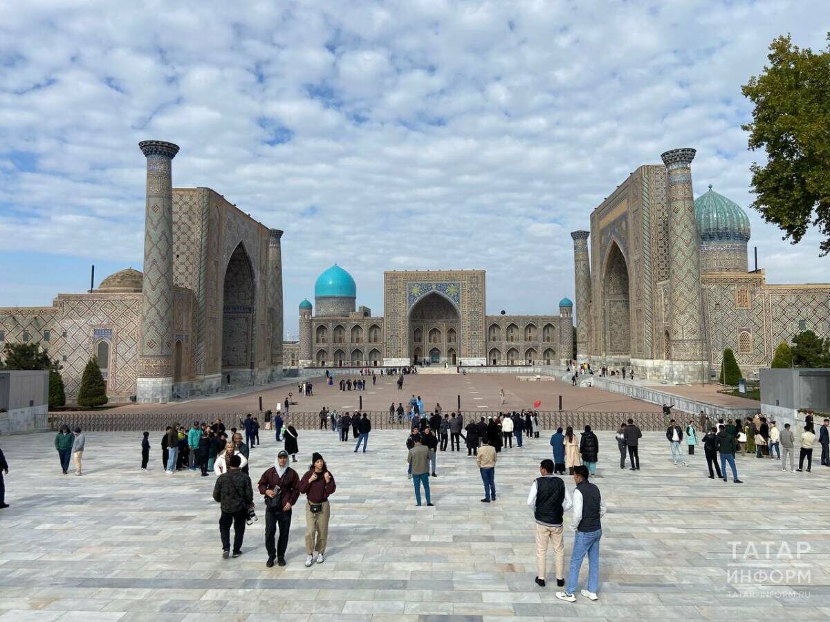 ​Курс на открытость страны обеспечил повышенный интерес иностранных инвесторов и колоссальный туристический поток (на фото – Самарканд). Фото: © Ринат Билалов / «Татар-информ»