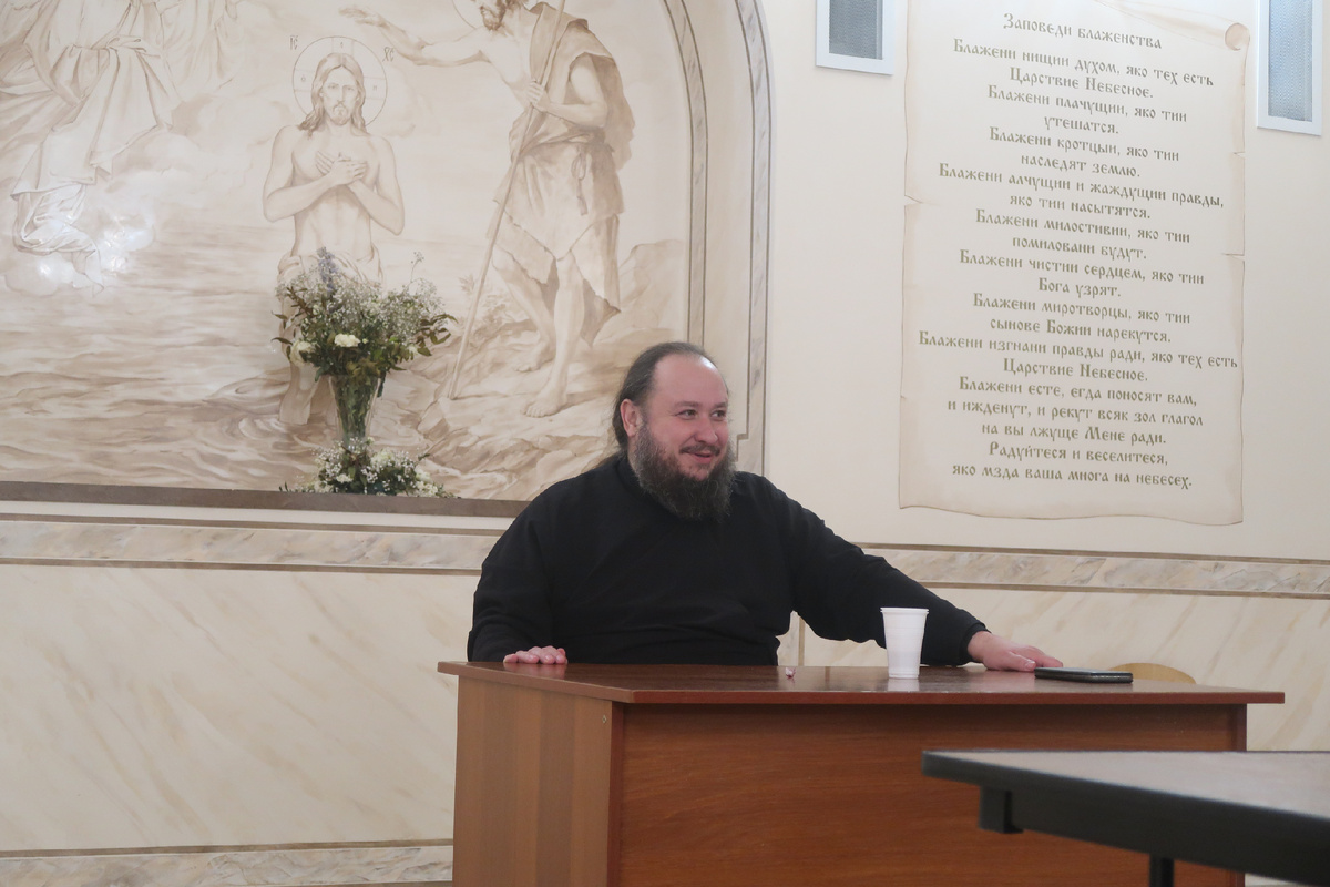 Наш дорогой настоятель. Богословские беседы по субботам. 