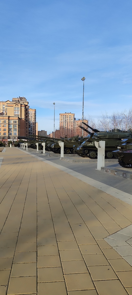 Аллея с образцами боевой техники и интерактивными табло