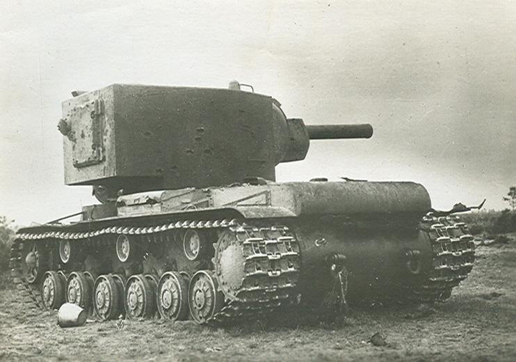 Танк КВ-2 выпуска июня 1941 года