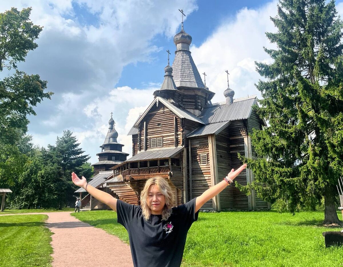 Моя подруга в Великом Новгороде