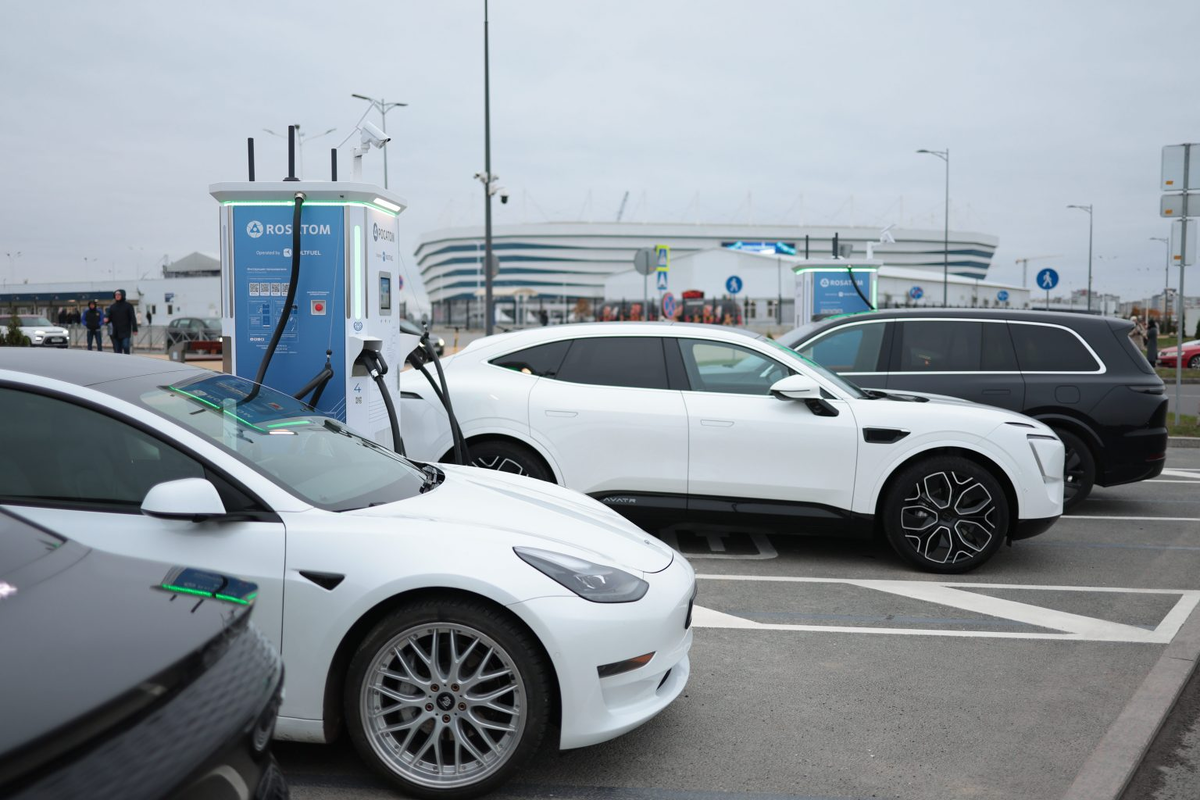 В Минпромторге отмечают существенный рост продаж новых электромобилей: динамика +31% к показателям 2023 года.