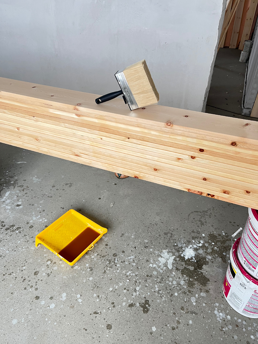 Далее после высыхания нужно было обработать на 2-й раз только уже в с цветовой гаммой ( с кулером) белой .