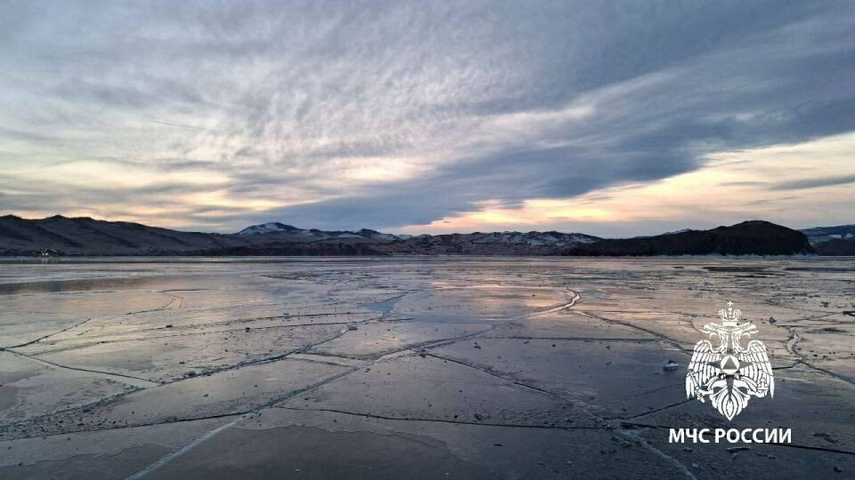    На озере Байкал утонул конькобежец. Источник: Пресс-служба МЧС России