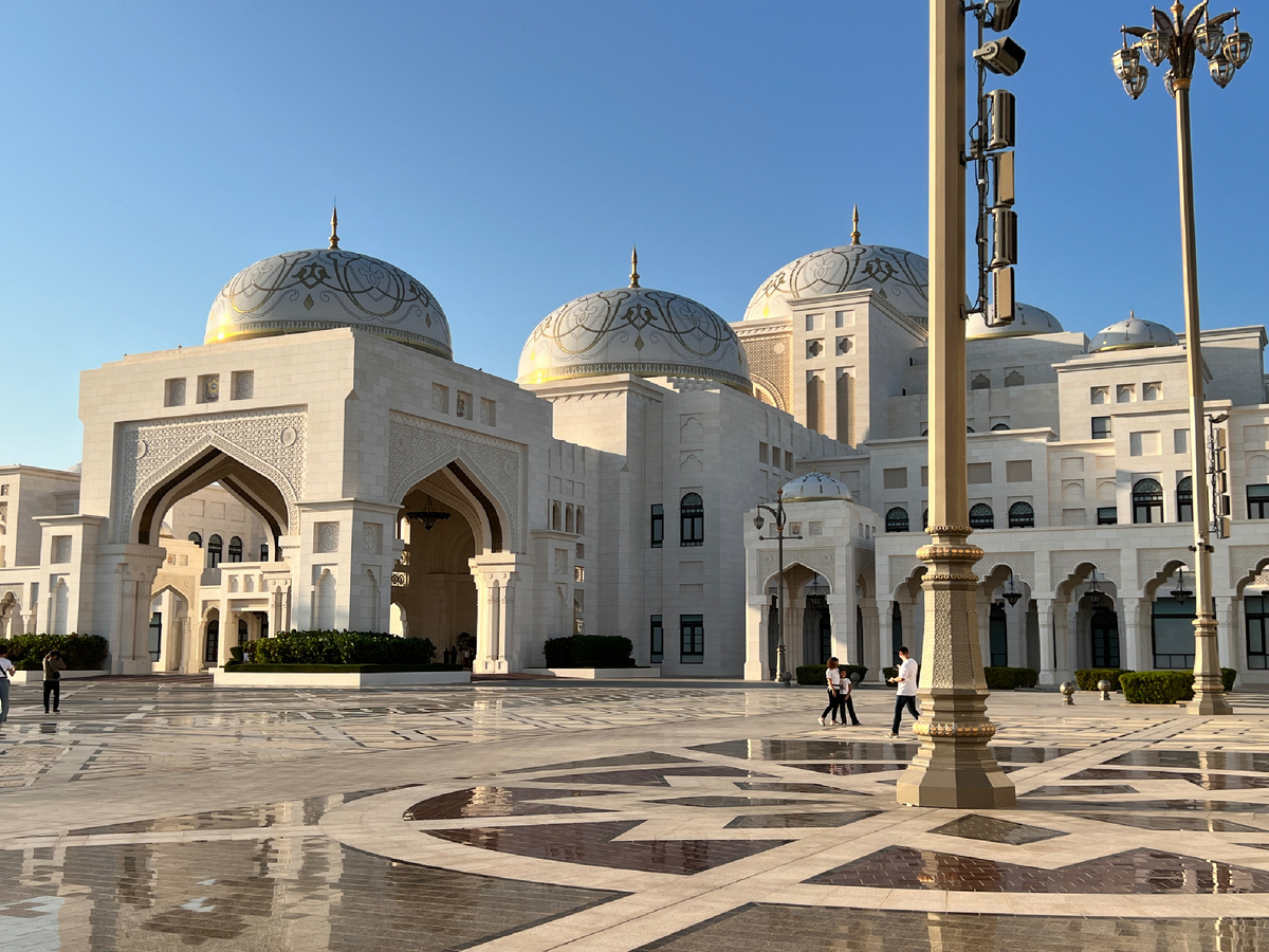 Президентский дворец в Абу-Даби (Qasr Al-Watan Palace)