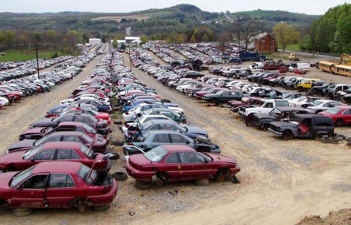Автосвалок в США действительно хватает