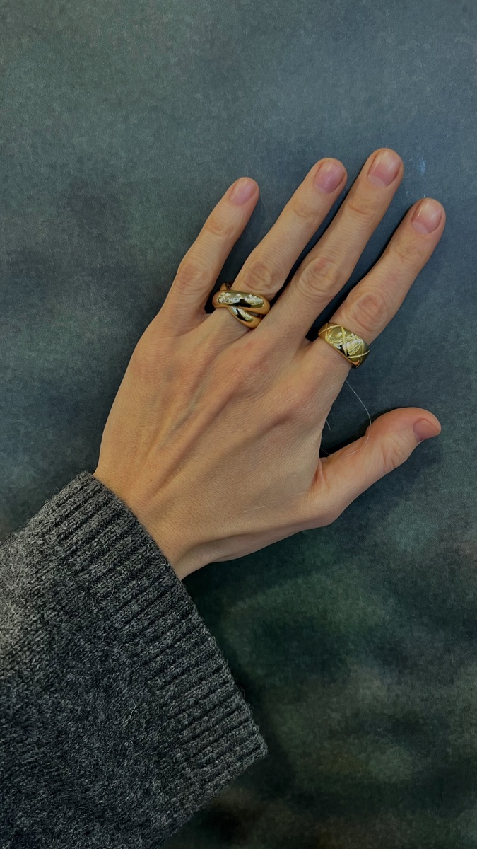 Примеряю украшения от MIE в ТРЦ Галерея в Санкт-Петербурге