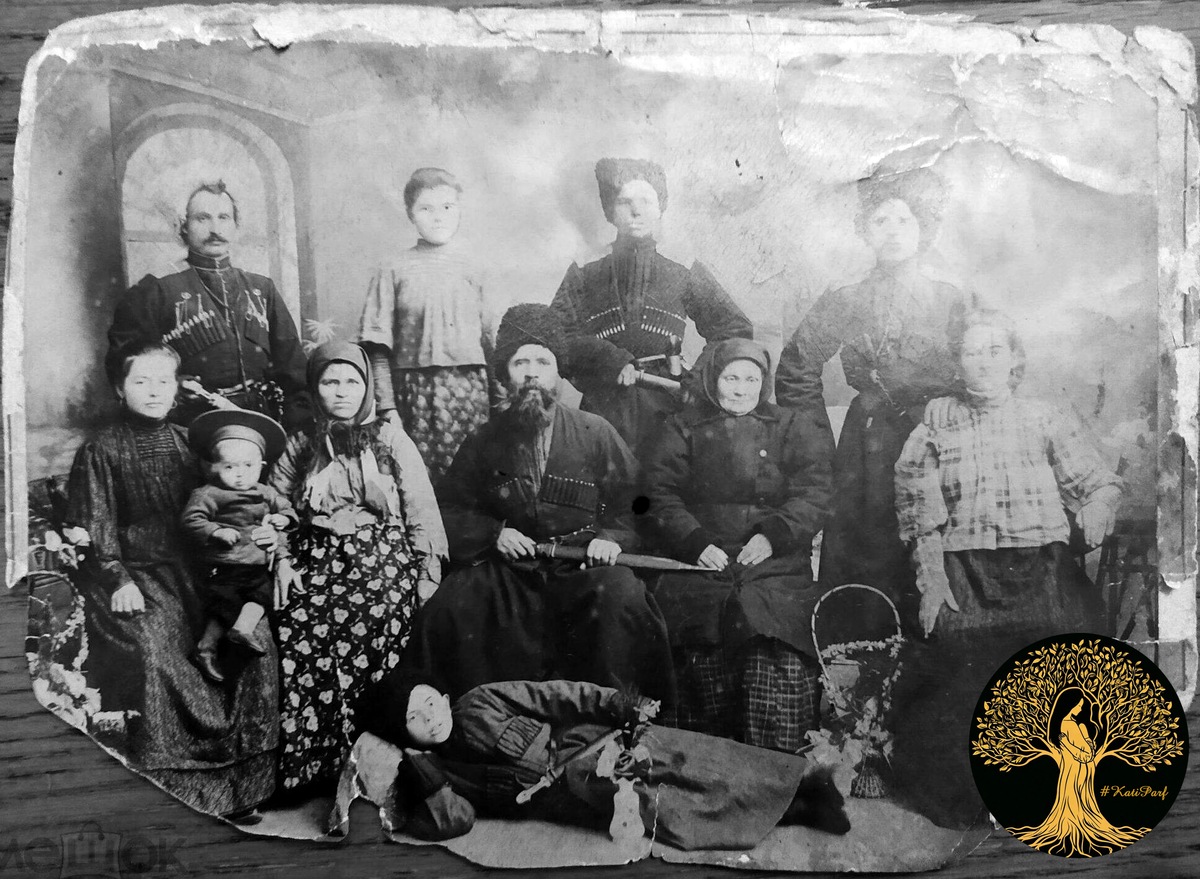 вот очень хороший пример того, как информативно может быть подписано фото