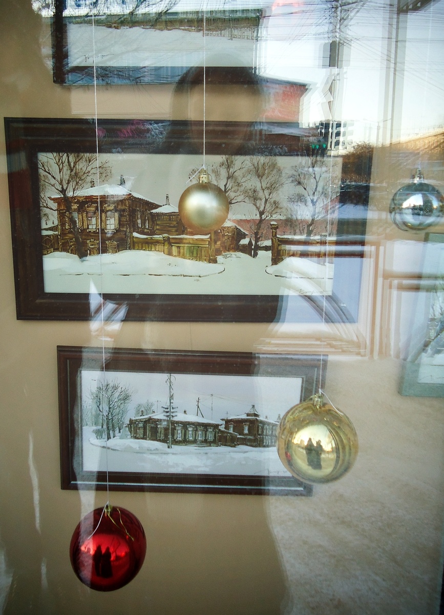 выставка картин моей любимой Вероники Лобаревой в "Мире мебели"