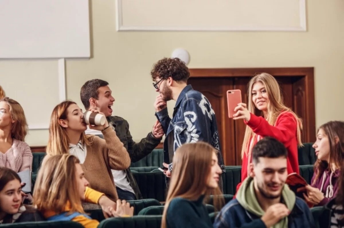    Граждане Таджикистана чаще выбирают вузы Казани, Москвы и Петербурга