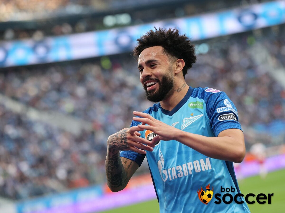    "Зенит" готов расстаться с Клаудиньо за 20 миллионов евроРоман