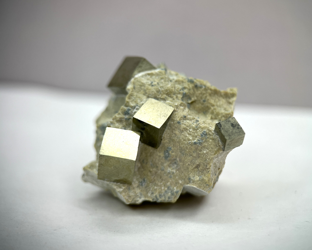 Пирит, образец из моей коллекции, Навахун, Испания.