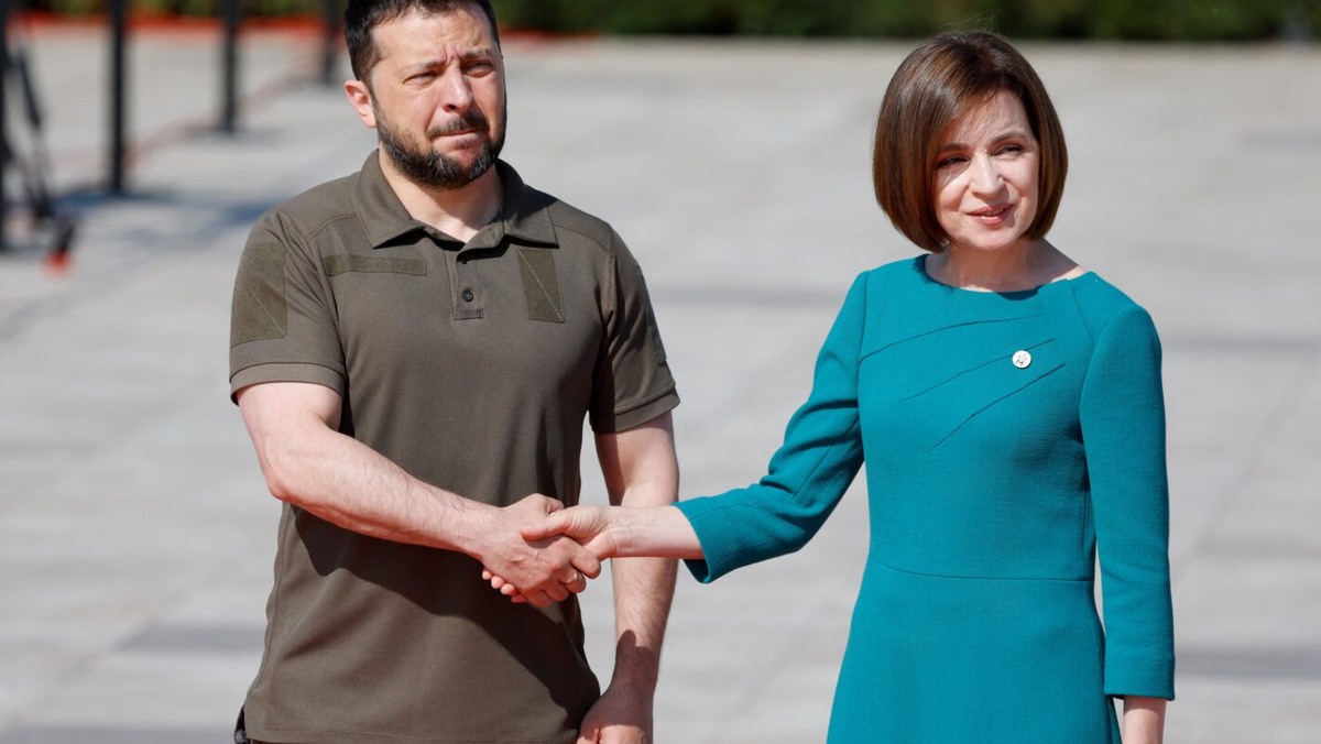    President of Moldova Maia Sandu (R) greets President of Ukraine Volodymyr Zelensky (L) as they arrive at the European Political Community (EPC) Summit in Bulboaca, on June 1, 2023. Moldova is hosting its first major summit of wider Europe, bringing together leaders of all 27 EU countries with 20 of the bloc's neighbours as Moldova seeks EU membership as soon as possible as protection against any threat from Russia.,Image: 780641999, License: Rights-managed, Restrictions: , Model Release: no, Credit line: Ludovic MARIN / AFP / Profimedia editor