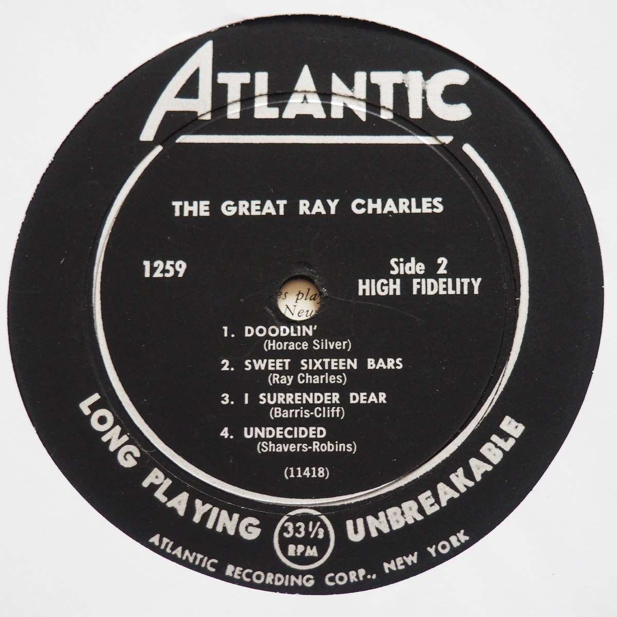 Знаменитая черная этикетка Atlantic