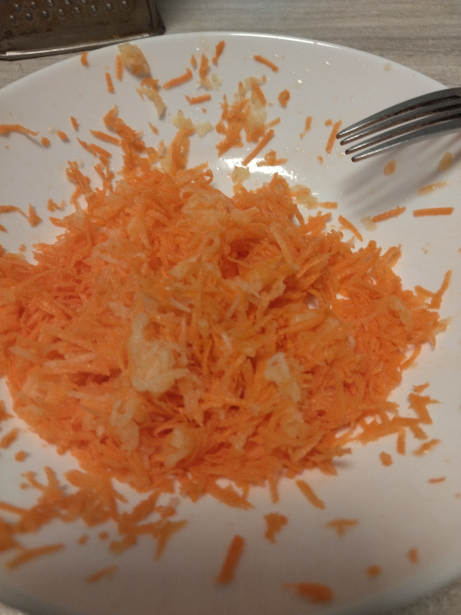 Фото автора: Салат "Нравится, не нравится - ешь моя красавица"