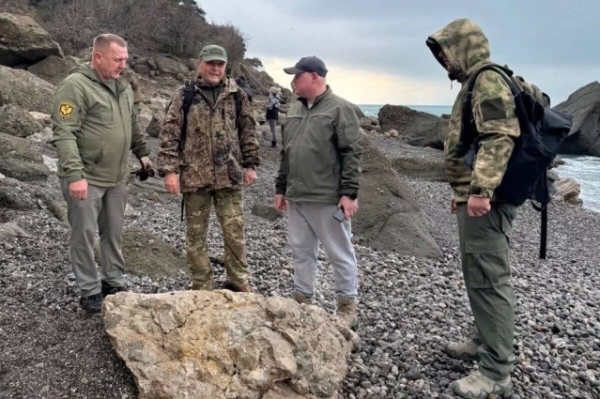    Развожаев: мазутные пятна обнаружены на 8 из 27 пляжей Севастополя