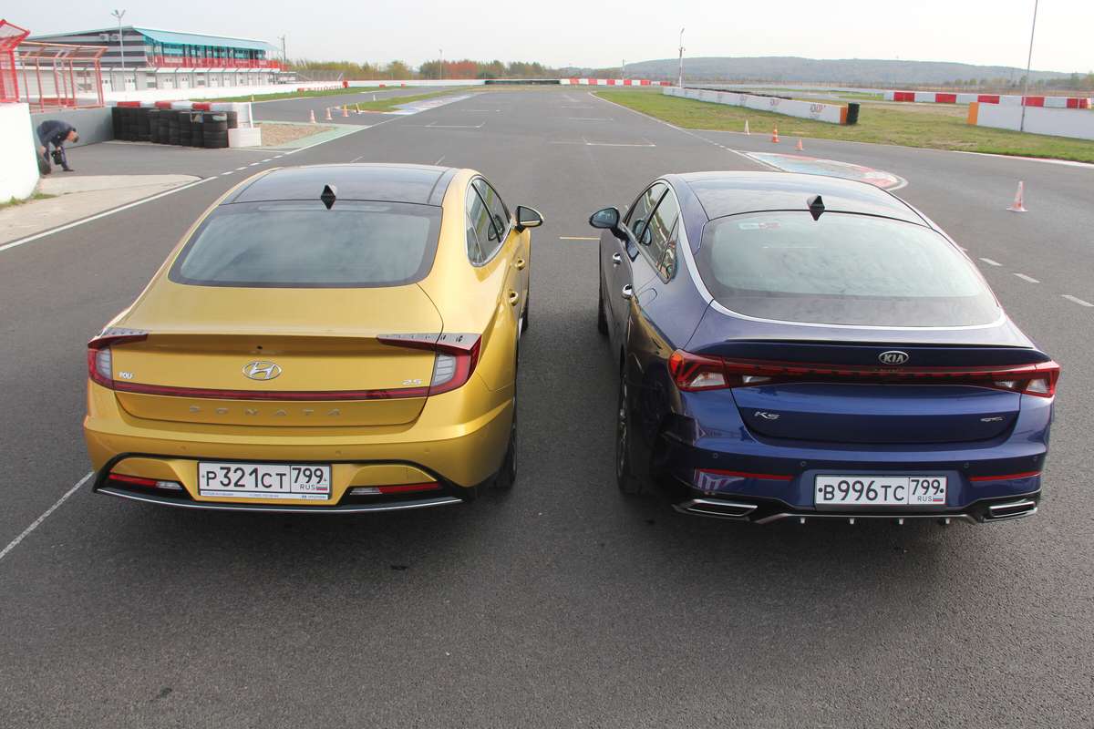 Kia и Hyundai стали самыми продаваемыми в 2024 году: по совокупности - на вторичном рынке и на рынке новых авто. Конечно же, после Lada.