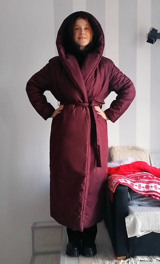 Скрины из видео, шакальное качество - всё знаю, прасцыцы