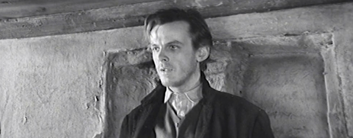 Кадр из кинофильма "Преступление и наказание", 1969 г., режиссер Лев Кулиджанов, сценаристы Лев Кулиджанов, Николай Фигуровский, композитор Михаил Зив (скриншот) 