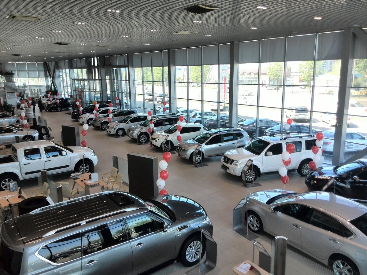 Автосалон