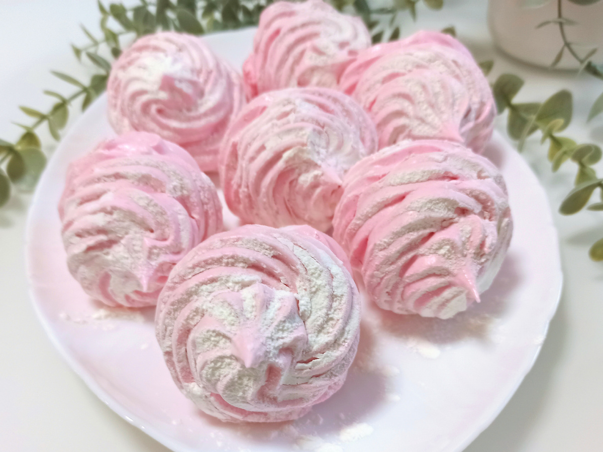 Нежный, упругий, из натуральных ингредиентов. Намного вкуснее магазинного зефира 