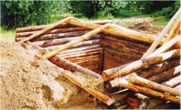 Строительства нового карамо в пос. Тюхтерево. Фото: Н. А. Тучкова, 1995 г.